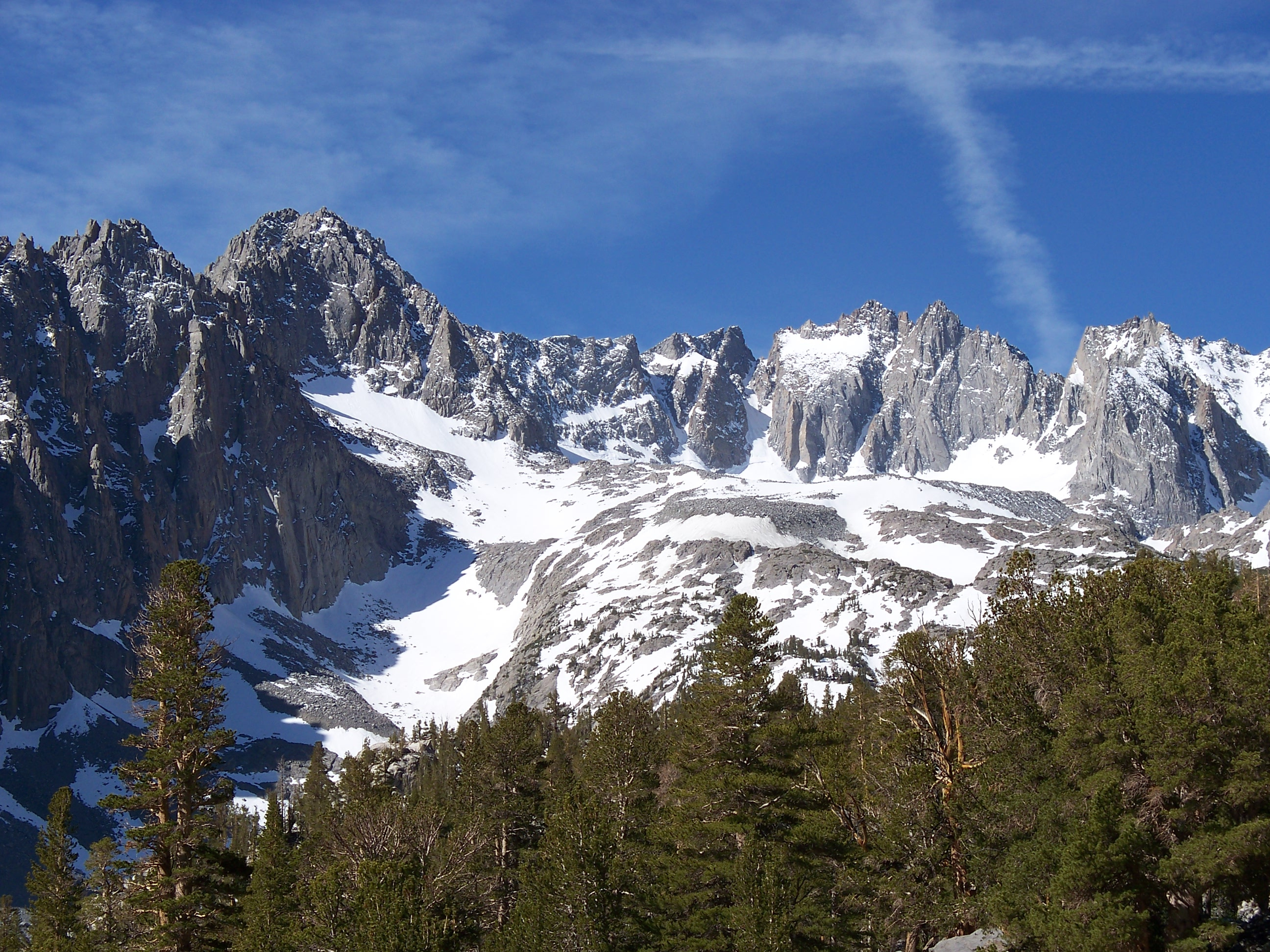 Какая гора является высочайшей точкой северной америки